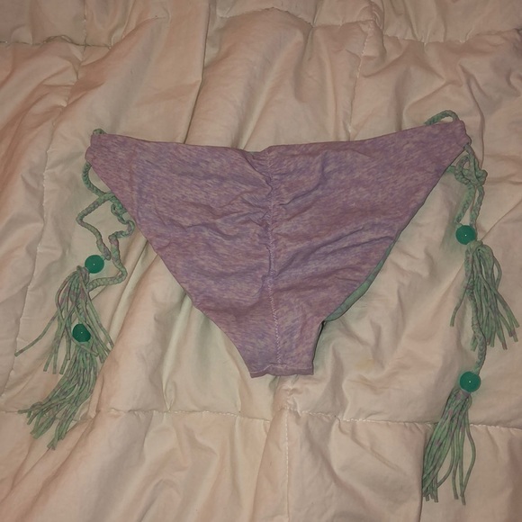 Victoria’s Secret reversible boho bikini bottoms - Picture 4 of 4